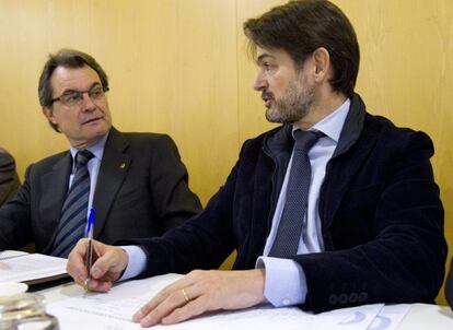 El presidente de Convergència Democràtica de Catalunya (CDC), Artur Mas, y el secretario general, Oriol Pujol, en Barcelona en la primera ejecutiva del partido tras el congreso de Reus (Tarragona)
