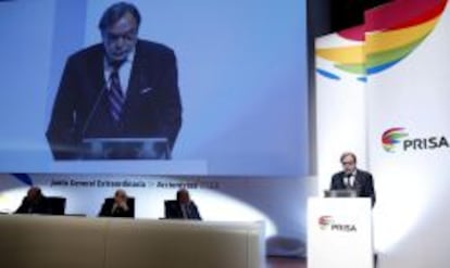 El presidente del Grupo Prisa, Juan Luis Cebri&aacute;n, durante su intervenci&oacute;n en la Junta General de Accionistas de hoy.