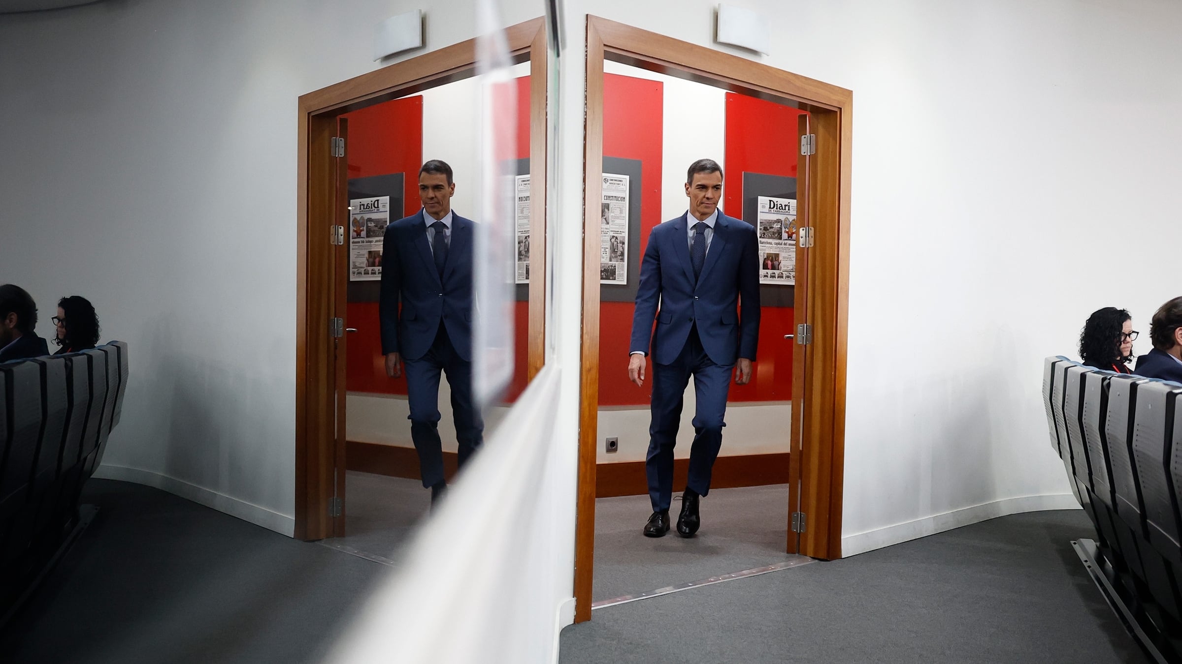 Sánchez destina 5.000 millones a paliar la subida de precios y concede a Sumar la congelación de alquileres tras su plante