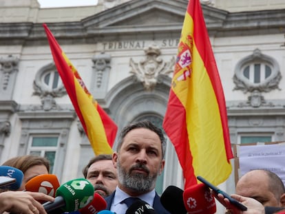 El presidente de Vox, Santiago Abascal, ante el Tribunal Supremo en Madrid, el viernes.