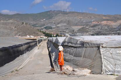 'Posture Imposture', Serres (Almeria), 2014.