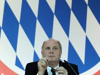 Uli Hoeness, en una junta de accionistas del Bayern. 