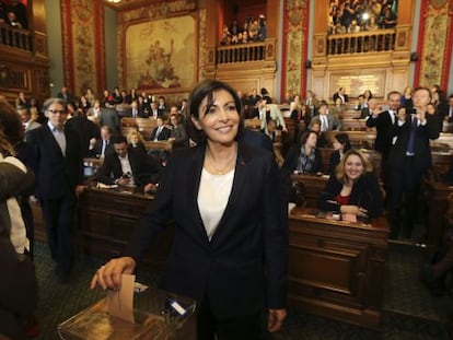 Anne Hidalgo, após sua eleição como primeira prefeita de Paris.