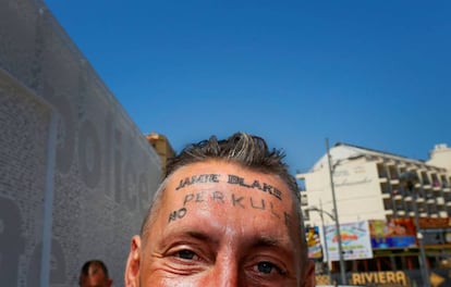 Tomek, en Benidorm, después de presentar la denuncia.