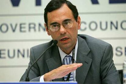 Jaime Caruana, durante la rueda de prensa posterior a la reunión del BCE en Madrid.