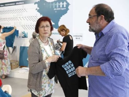 Organizadores de la cadena humana en San Sebastián. 