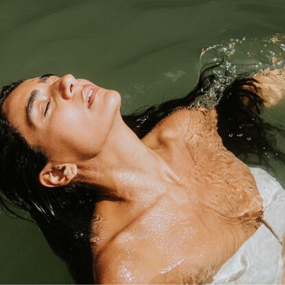 Shiseido crea una protección solar que aumenta al entrar en contacto con el calor y el agua. GETTY IMAGES.