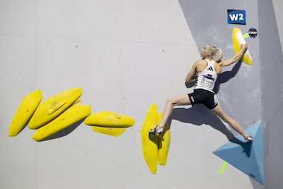 Janja Garnbret durante una prueba del Campeonato Mundial de Escalada celebrado en Berna, el sábado.