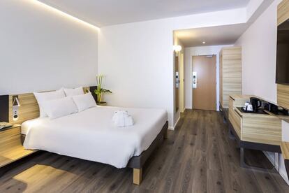 Habitación del hotel Novotel Campo de las Naciones, en Madrid.