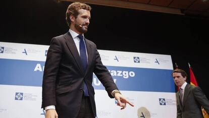 Pablo Casado en un acto junto a José María Aznar el mes pasado.