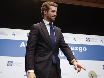Pablo Casado en un acto junto a José María Aznar el mes pasado.