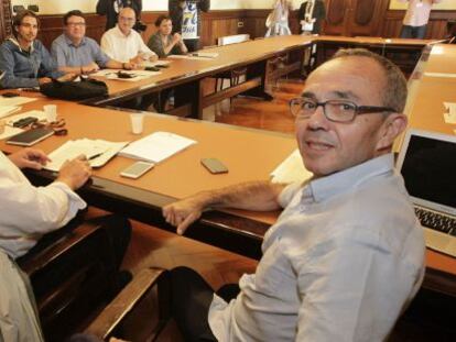 LLuis Rabell y Joan Coscubiela, en primer plano, en un momento de la reunión de Catalunya Sí que es Pot.