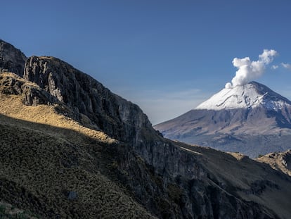 El Popocatépetl, visto desde el Iztaccíhuatl, en una imagen de archivo.