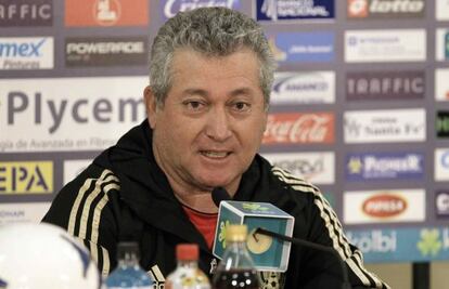 Víctor Vucetich, durante una rueda de prensa.