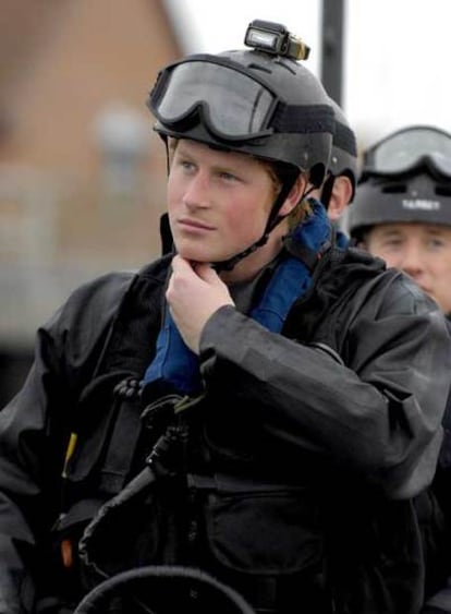 Enrique de Inglaterra, ayer en la Real Armada de Buceo de Portsmouth.