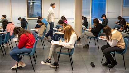 Una clase en el instituto público Alejandría en Tordesillas, Valladolid, en 2023.