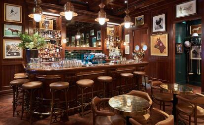 Interior del Ralph&rsquo;s Coffee &amp; Bar, en Londres.