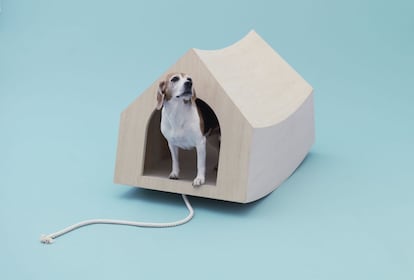 Confortable, divertida y transportable. Así es la caseta diseñada por el estudio holandés MVRDV para la raza beagle.