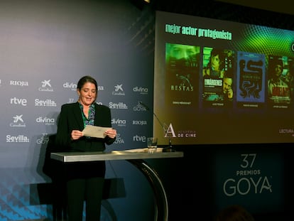 La actriz Nora Navas durante la lectura de las obras e intérpretes nominados a las 28 categorías de los premios Goya 2023, este jueves en la sede madrileña de la Academia de Cine.