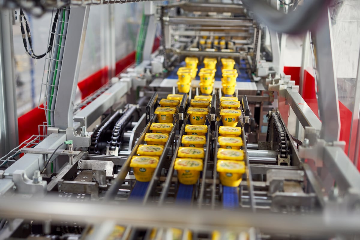 Choví, el alioli español del mortero amarillo que coloniza los supermercados de 32 países