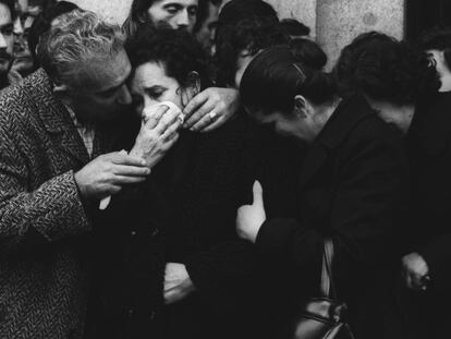 26/01/1977 Familiares de los abogados laboralistas asesinados en la calle Atocha