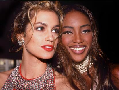 Cindy Crawford y Naomi Campbell en una fiesta en Nueva York en 1992.