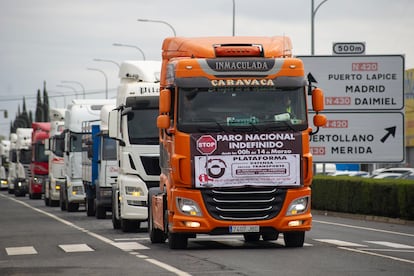 Caravana de camiones en Ciudad Real, este viernes.