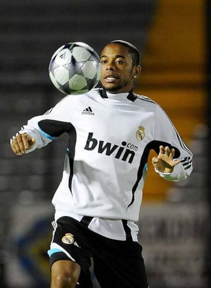 Robinho, durante un entrenamiento con el Madrid.