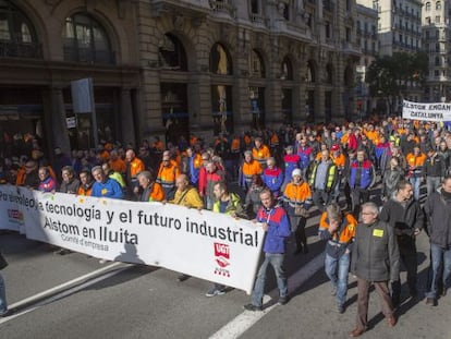 Manifestaci&oacute;n en Barcelona de los empleados de la planta de Alstom.