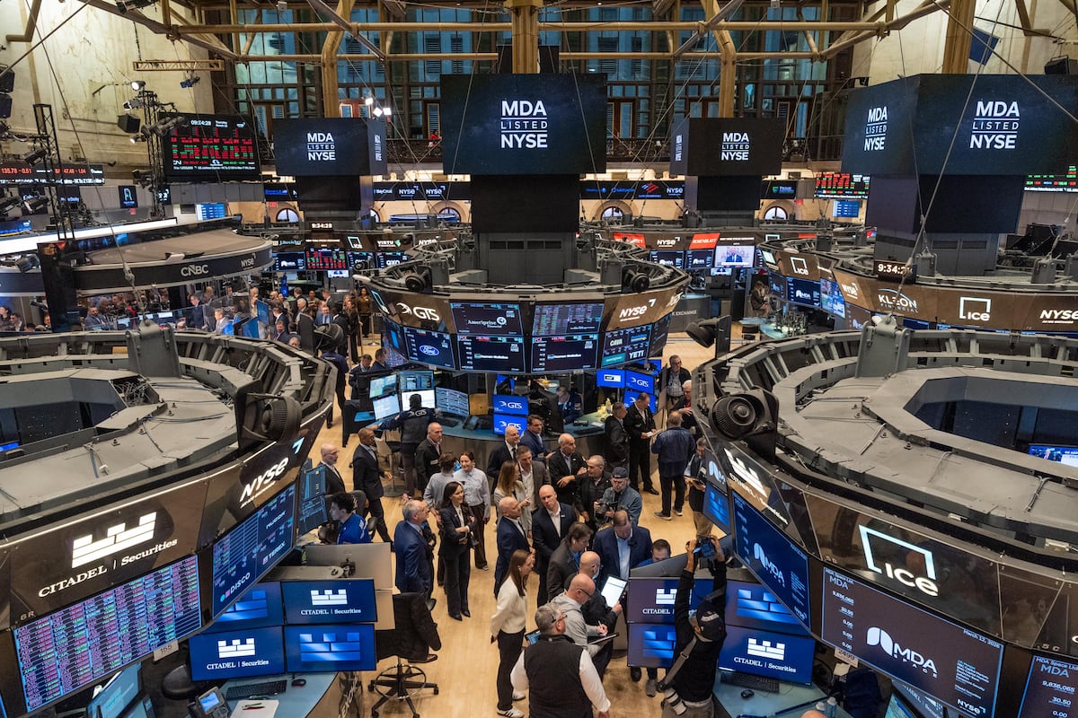 Wall Street declara la guerra al fisco: un billón de euros busca cómo pagar menos