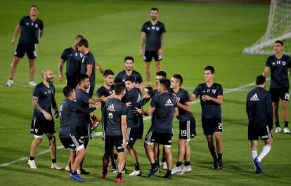 Los jugadores del River Plate, en un entrenamiento en Al Ain.