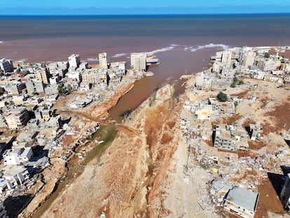 Imagen aérea de este miércoles Derna, arrasada por las inundaciones.