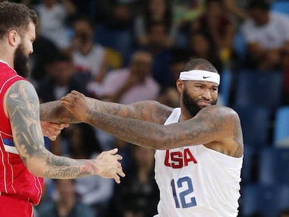 Cousins lucha con Raduljica.