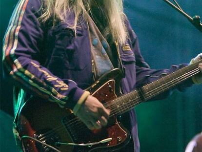 El líder de Dinosaur Jr., durante su actuación.