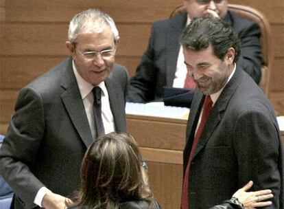 Touriño y Anxo Quintana conversan con Teresa Táboas tras el debate de la Lei de Vivenda.