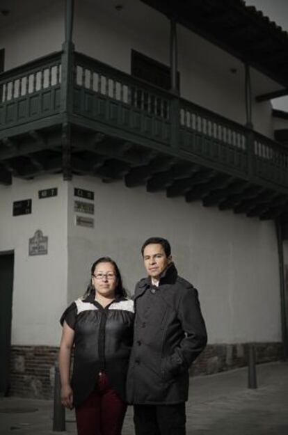 Rosa Milena Cárdenas y René Guarín, hermanos de dos desaparecidos en la toma del Palacio de Justicia.