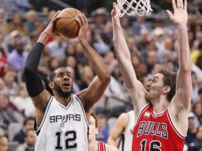 Pau Gasol, en un partido de la temporada pasada ante su nuevo equipo, los San Antonio Spurs.