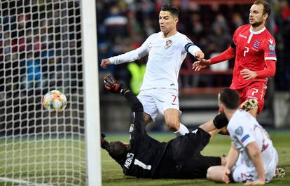 Cristiano empuja el 0-2.