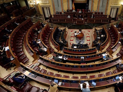 El presidente del Gobierno, Pedro Sánchez durante su intervención en el pleno del Congreso este miércoles donde se autorizará otra prórroga del estado de alarma solicitada por el Gobierno.