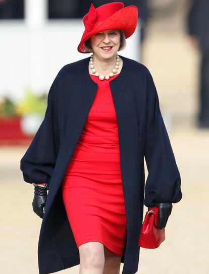 A Theresa May no le falta personalidad a la hora de vestir.