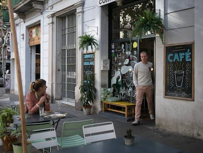 La calle de Parlament con Viladomat, en el barrio de Sant Antoni, el pasado viernes.