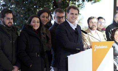 Albert Rivera, con el comité Ejecutivo de Ciudadanos en Toledo, este viernes.