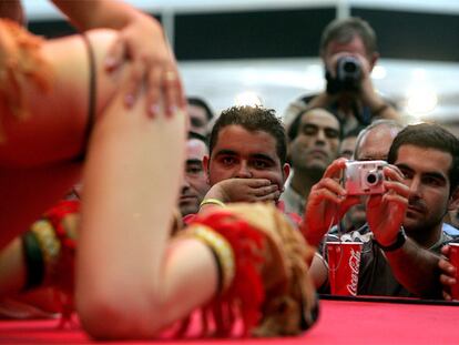 Ambiente del 14º Fesitval de cine erótico de Barcelona, en 2006.