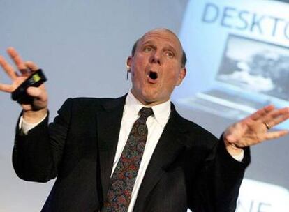 El presidente de Microsoft, Steve Ballmer, durante la presentación del nuevo programa Office en Zúrich (Suiza).