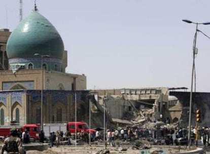 La mezquita de Jilani, en el centro de Bagdad, después de la explosión de un camión bomba.