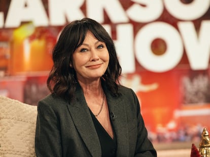 Shannen Doherty en un programa de televisión.