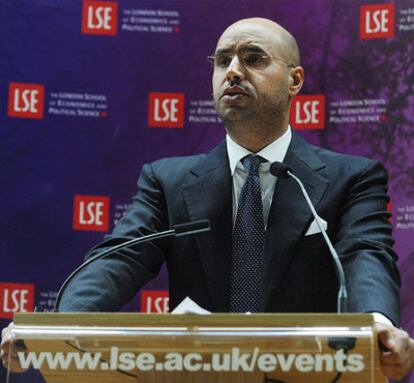 Saif el-Islam Gadafi pronuncia un discurso en la London School of Economics en mayo de 2010.