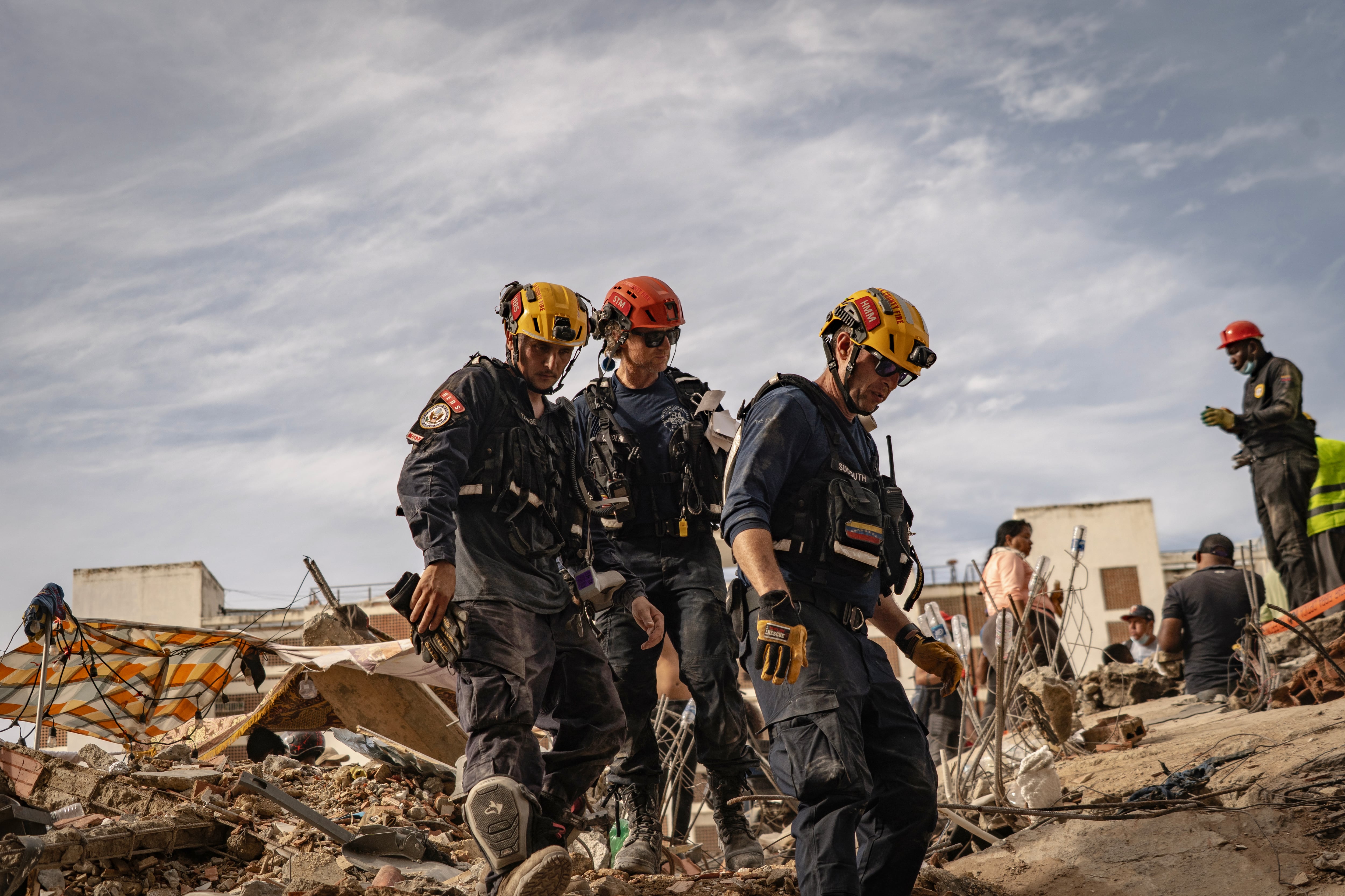 Labores de rescate en La Guaira, Venezuela, el 30 de junio.
