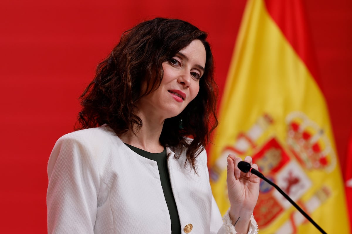 Dudas en el Gobierno de Ayuso sobre la rebaja del IRPF que prometió