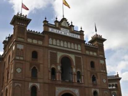 Fachada principal de la plaza de toros de las Ventas de Madrid. EFE/archivo